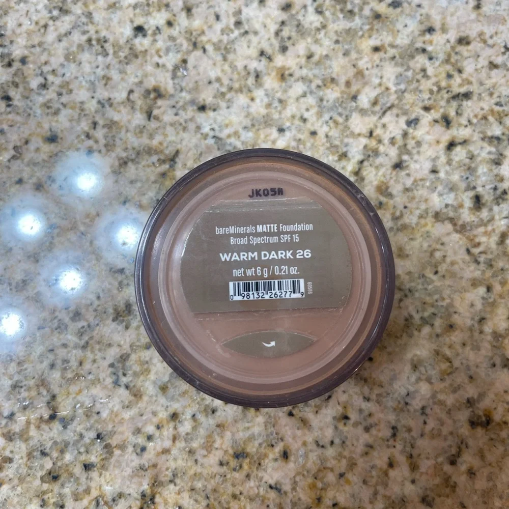 Bare Minerals Matte Loose Powder Foundation in Warm Dark